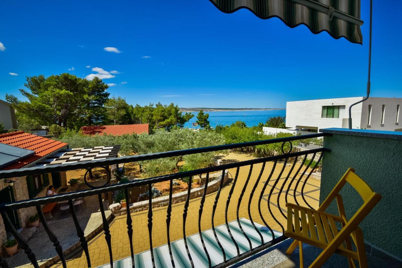In Olive Garden Apartamento Starigrad Paklenica Exterior foto