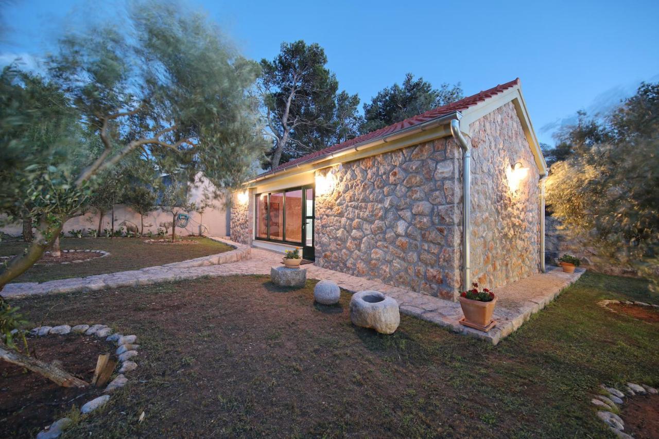 In Olive Garden Apartamento Starigrad Paklenica Exterior foto