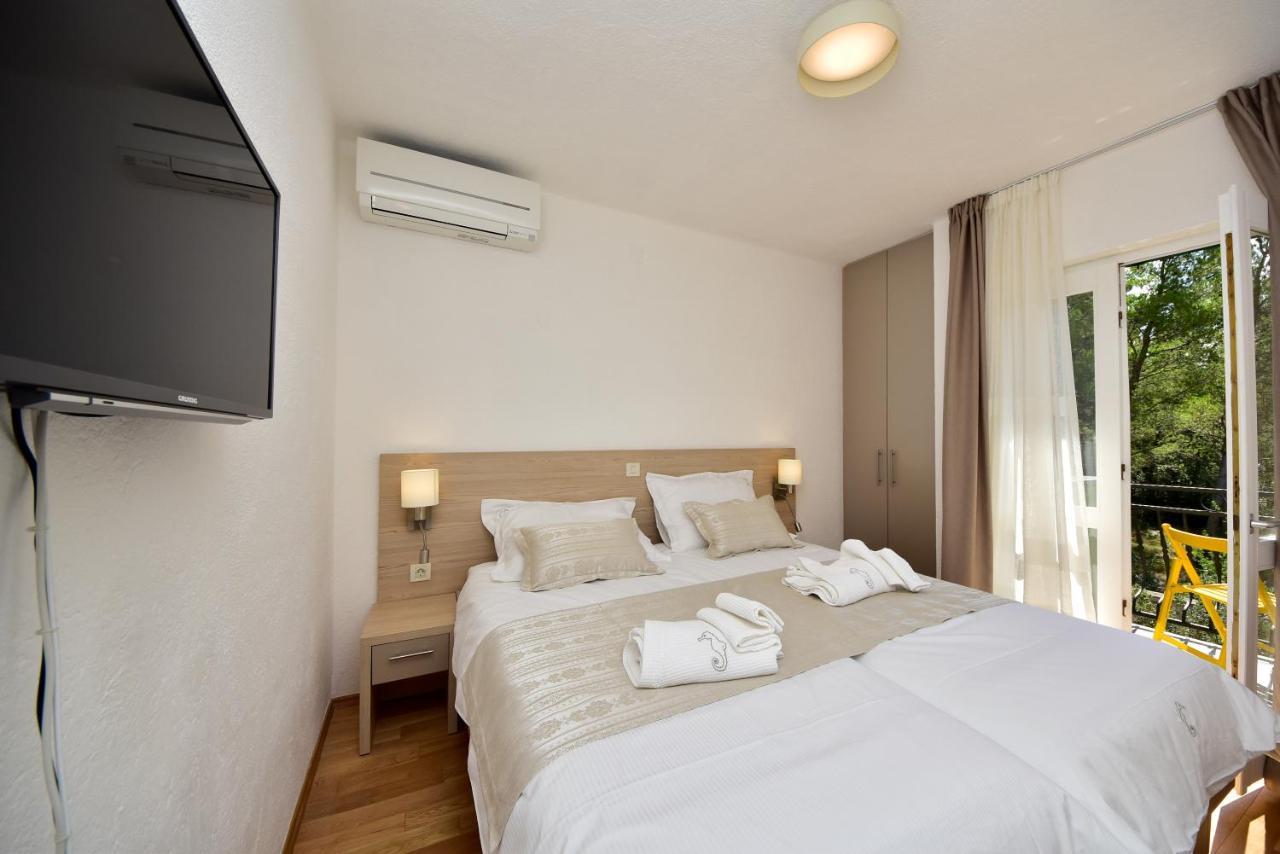 In Olive Garden Apartamento Starigrad Paklenica Exterior foto